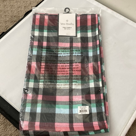 Vera Bradley set of 2 towels in ribbons plaid - Picture 1 of 3